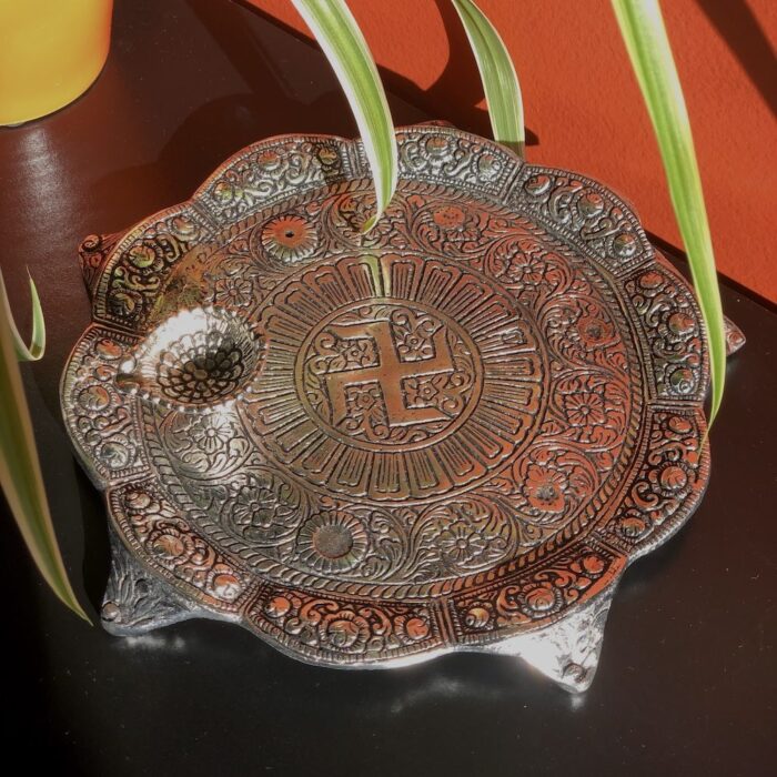 Lakshmi Ganesh idol with Diya on a 8" round plate stand. - Image 4